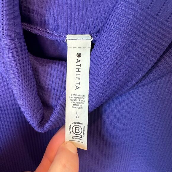 Athleta Base Layer Turtleneck  Size Large - Picture 3 of 6